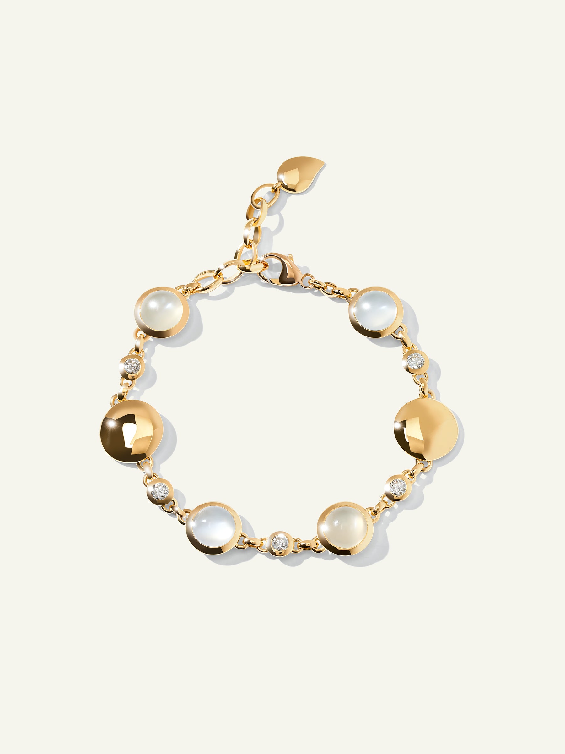 B-BOU-San-Cl-yg | BOUTON Bracelet in 'Sand' with White Diamonds