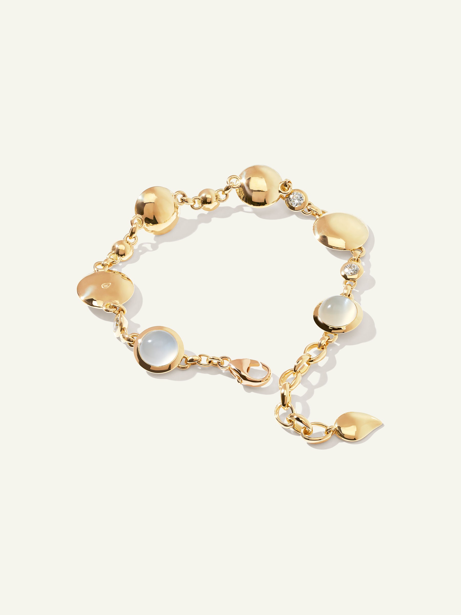 B-BOU-San-Cl-yg | BOUTON Bracelet in 'Sand' with White Diamonds