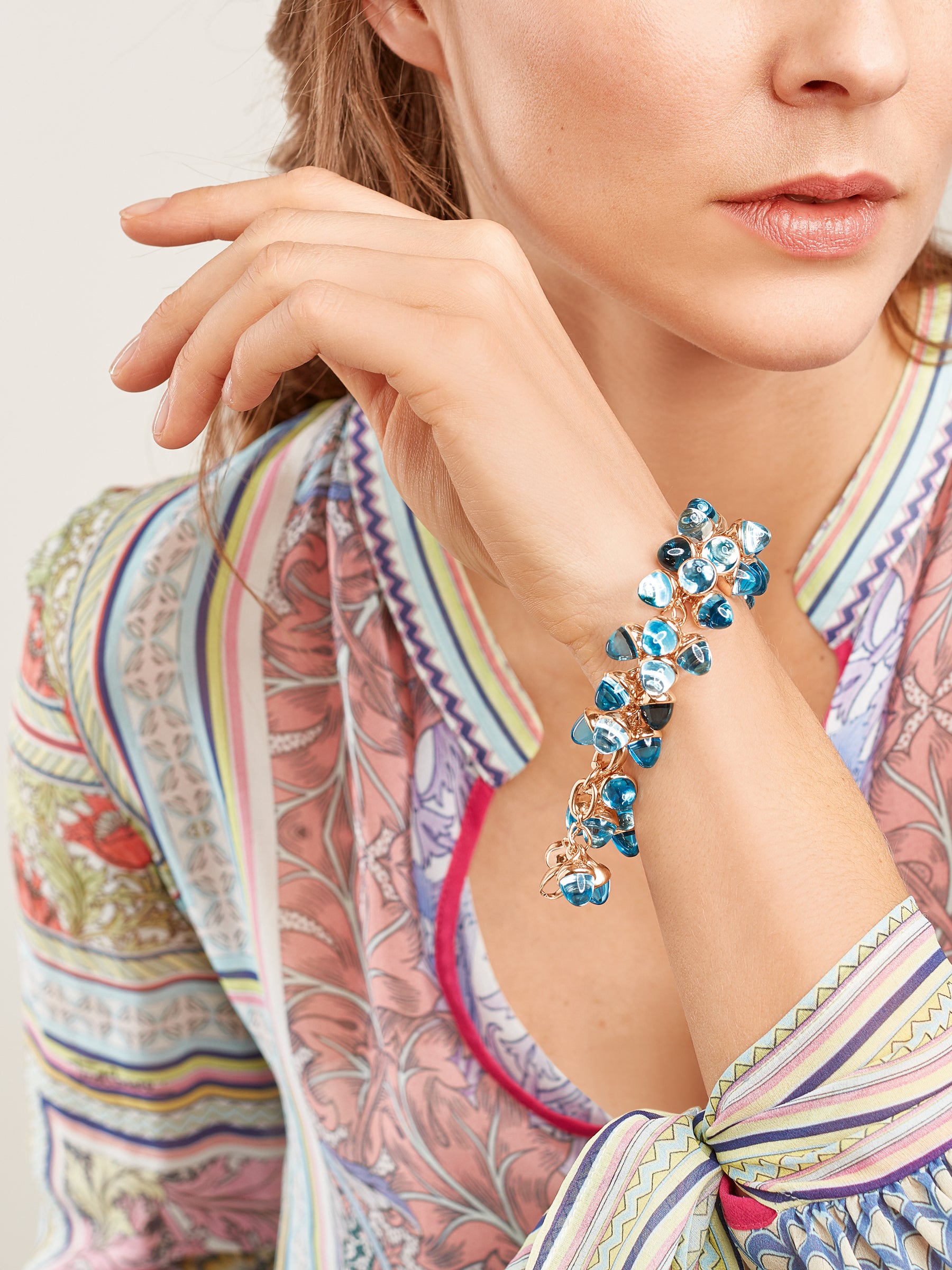 MIKADO Flamenco Armband in 'Sky'