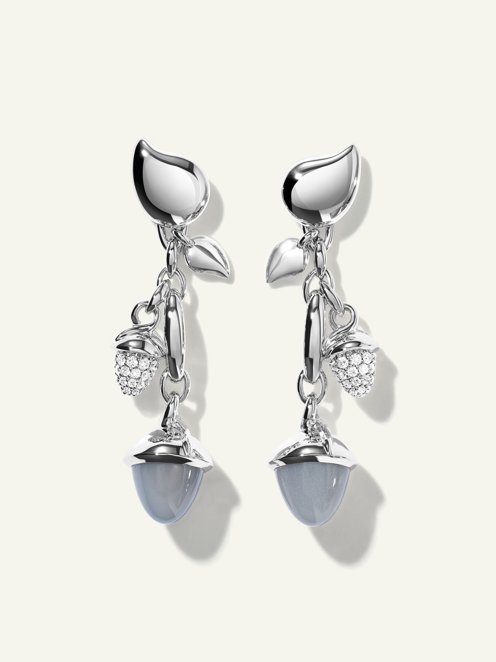 MIKADO Dangling 2 Acorn Ohrringe in 'Cashmere' mit Diamond Pavé