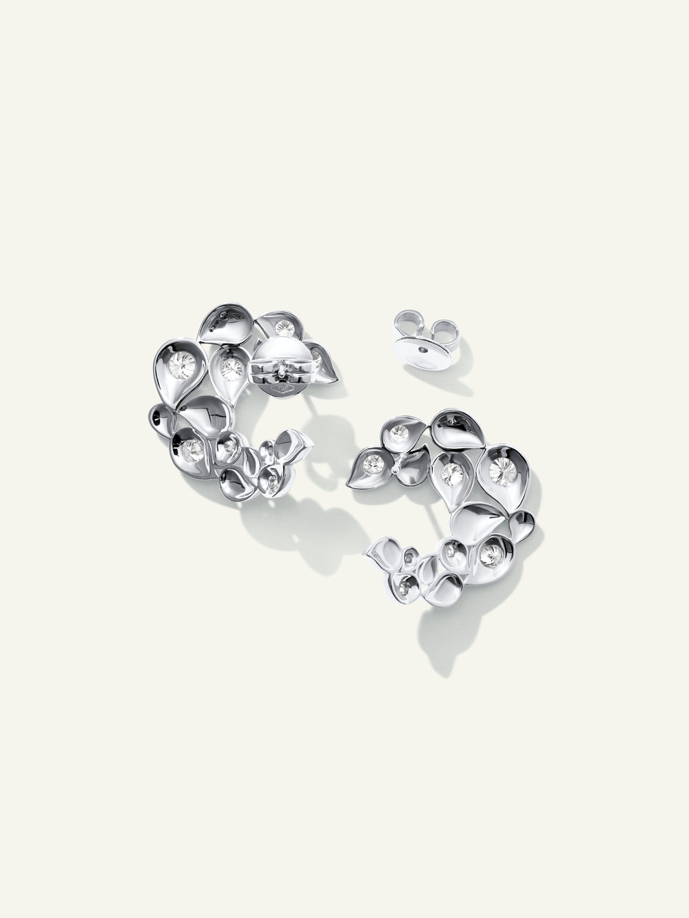 SNOWFLAKES Alternating Hoop Earrings in 'Classic'