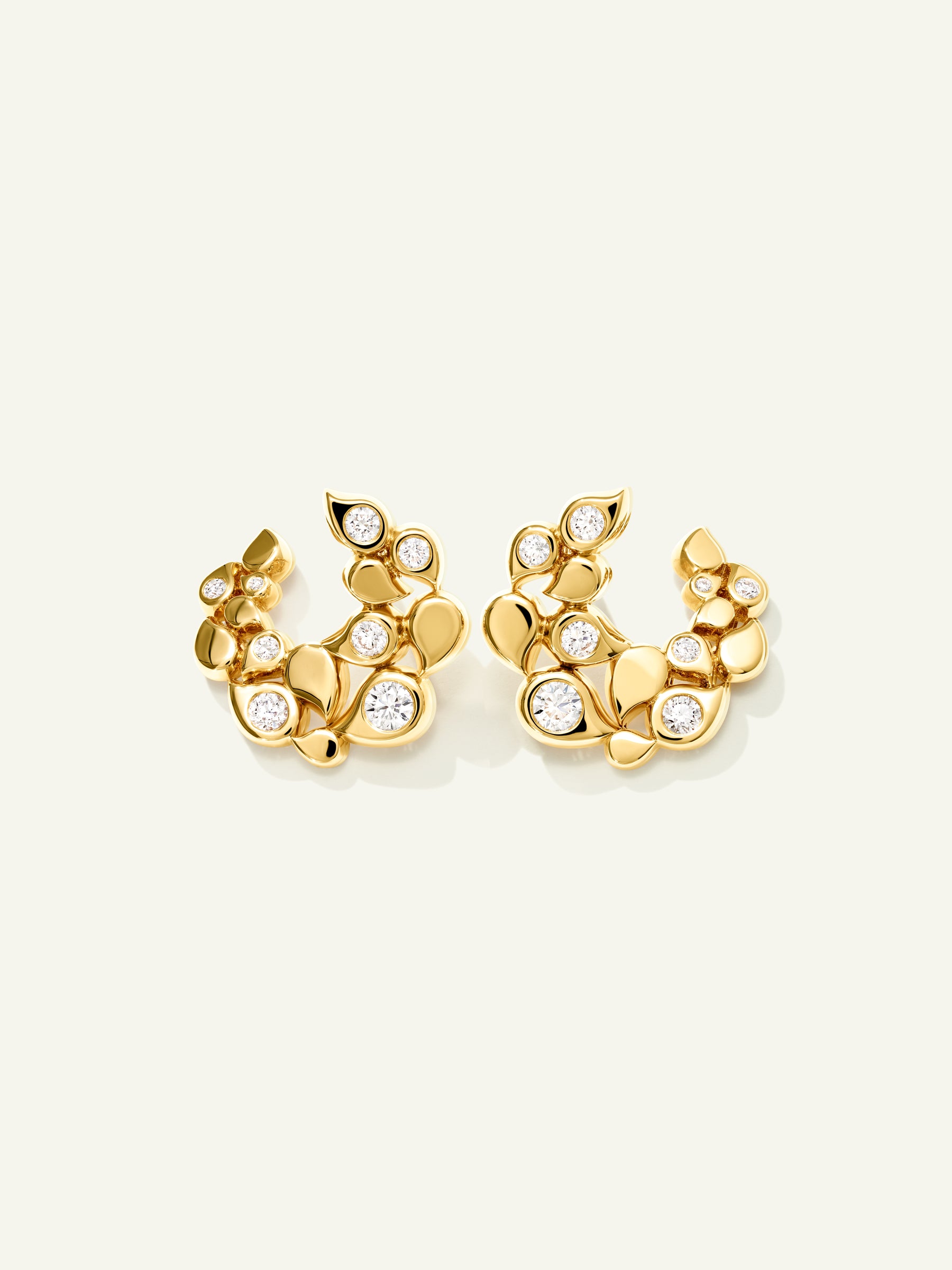 SNOWFLAKES Alternating Hoop Earrings in 'Classic'