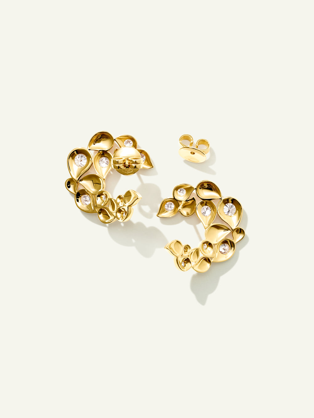 SNOWFLAKES Alternating Hoop Earrings in 'Classic'