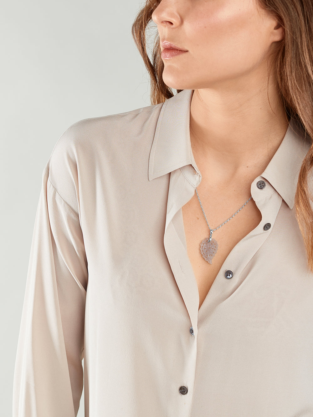 INDIA Small Pendant with Grey Chalcedony