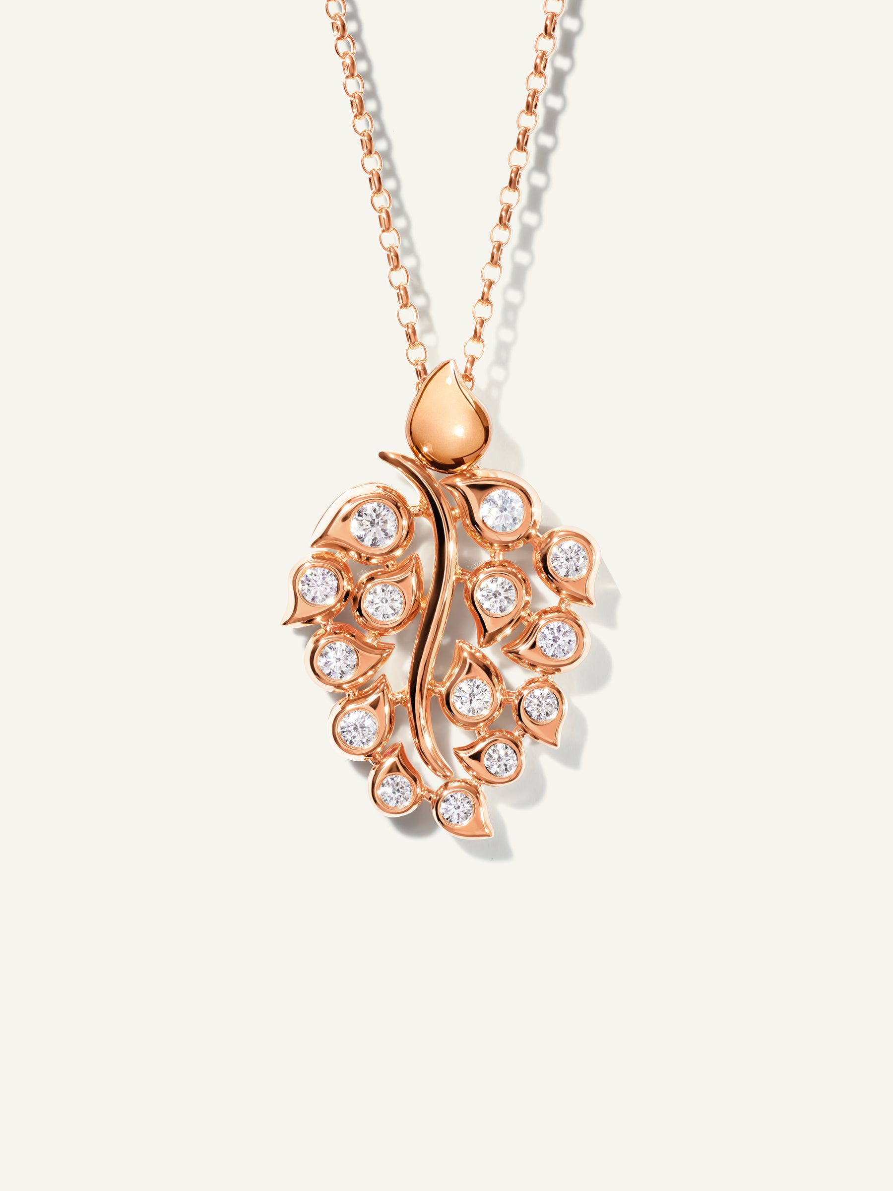 SNOWFLAKES Leaf Pendant in ‘Classic’ / ‘Blush’