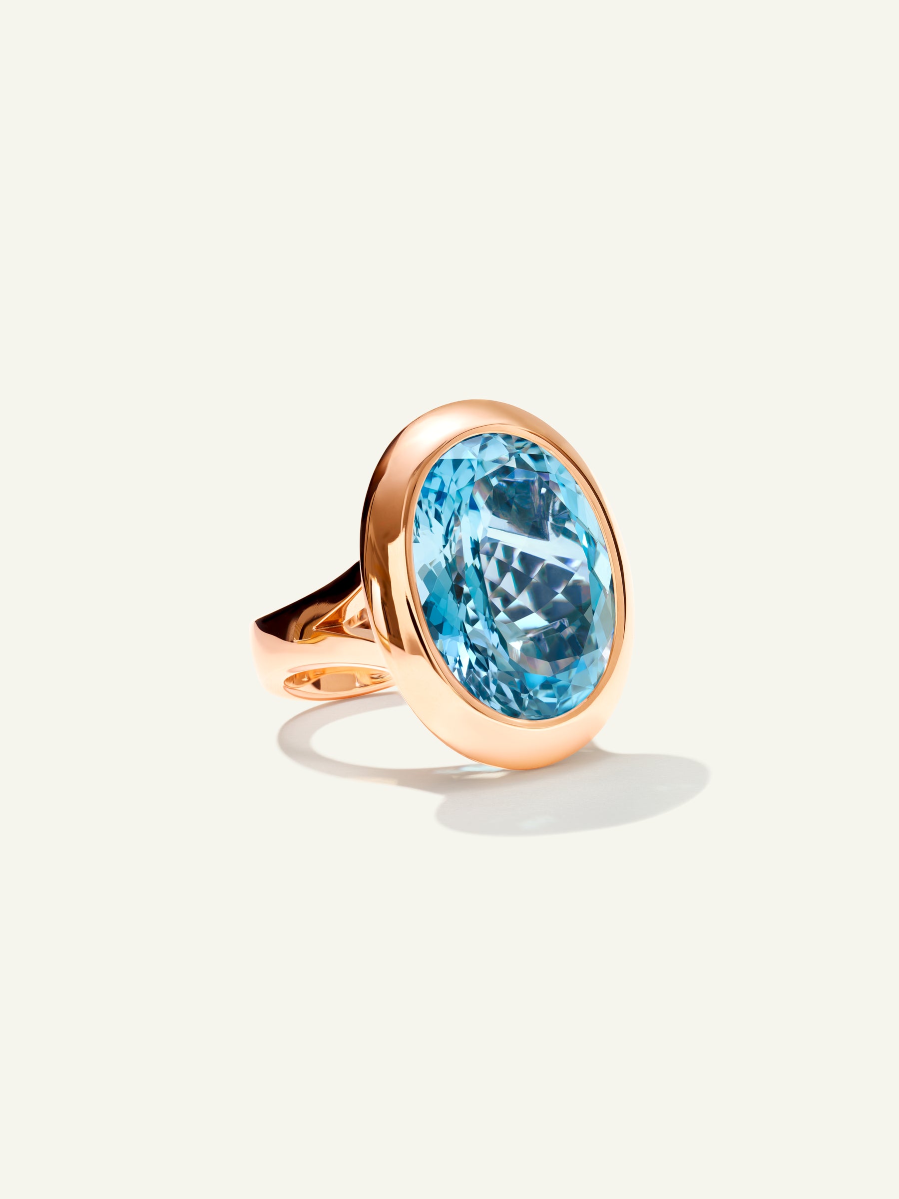 CUSHION Ring mit Aquamarin