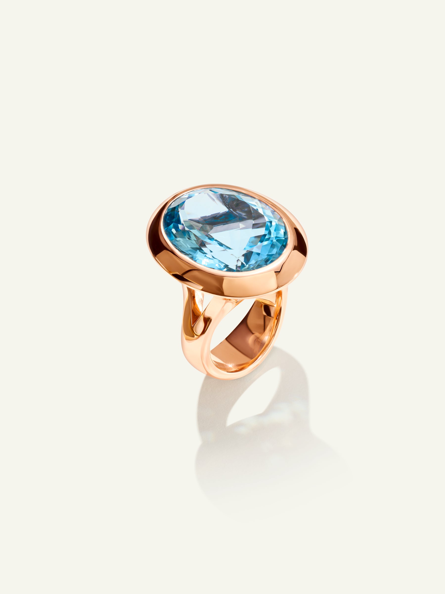 CUSHION Ring mit Aquamarin