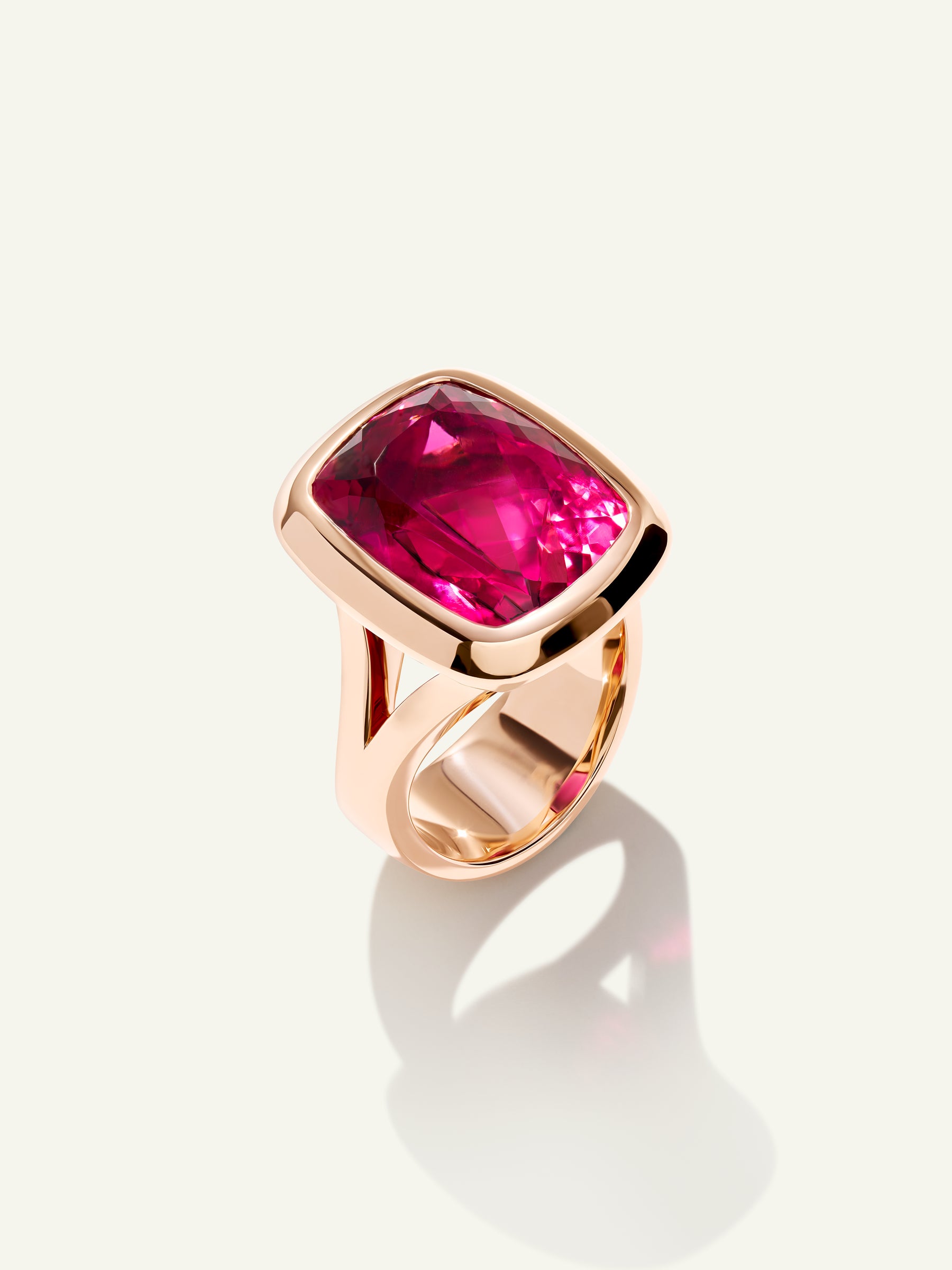 CUSHION Ring with Rubellite