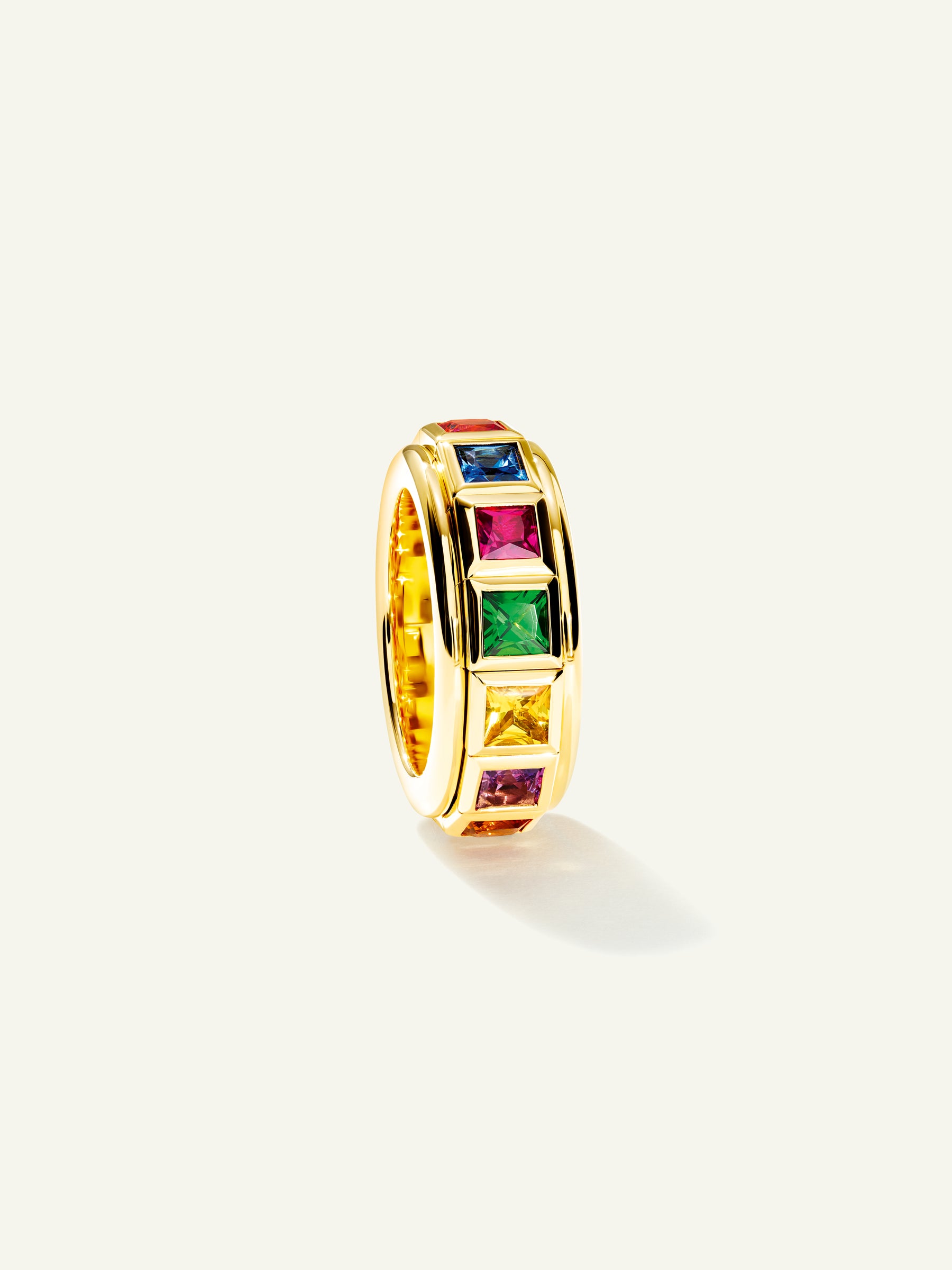 Ring CURRICULUM VITAE 44 'Candy'