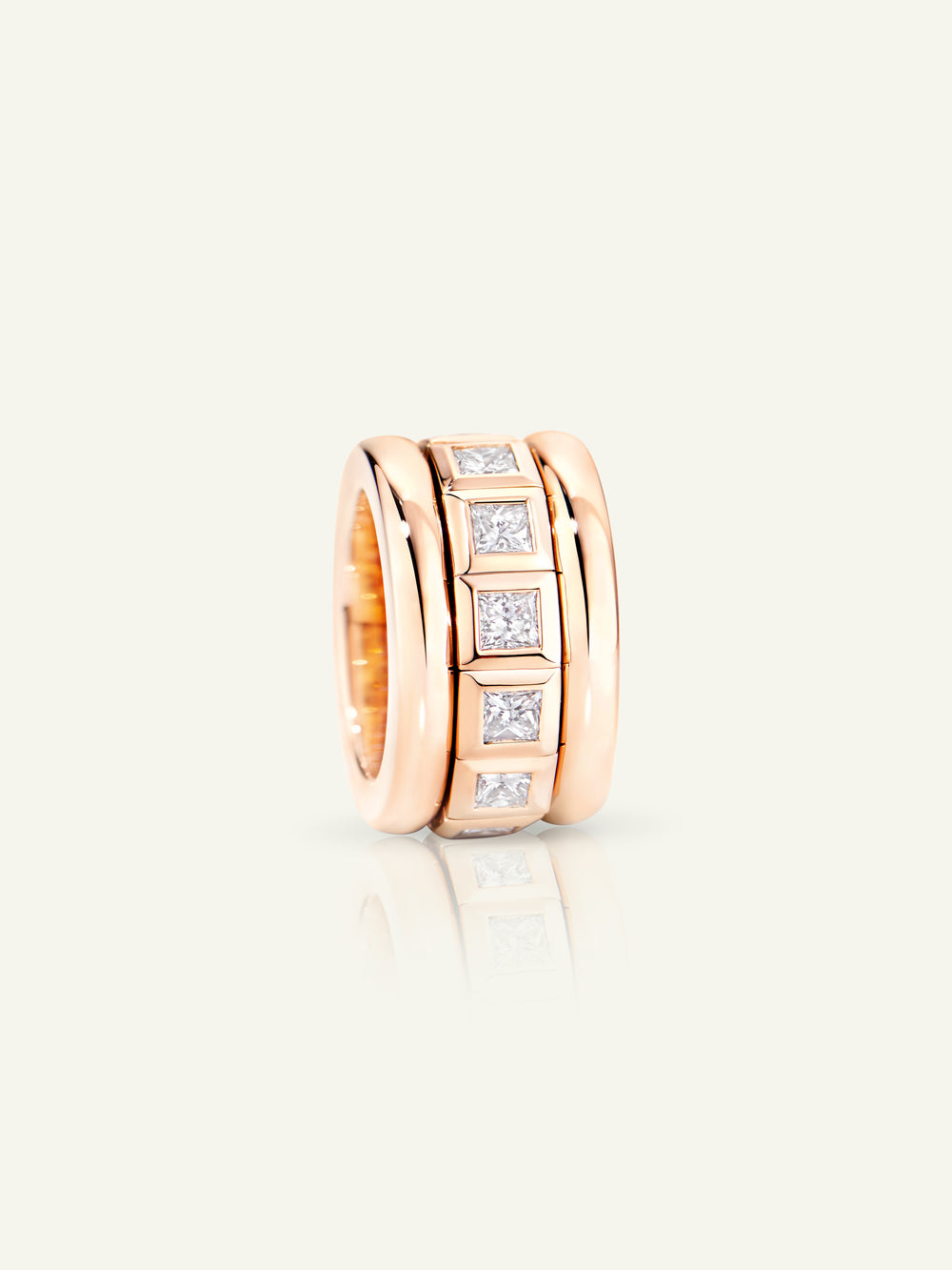 CURRICULUM VITAE 77 Ring with Princess Cut Diamonds
