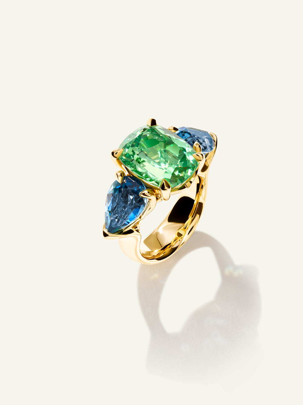 GLAMOUR Ring with Grossular Garnet and Aquamarines
