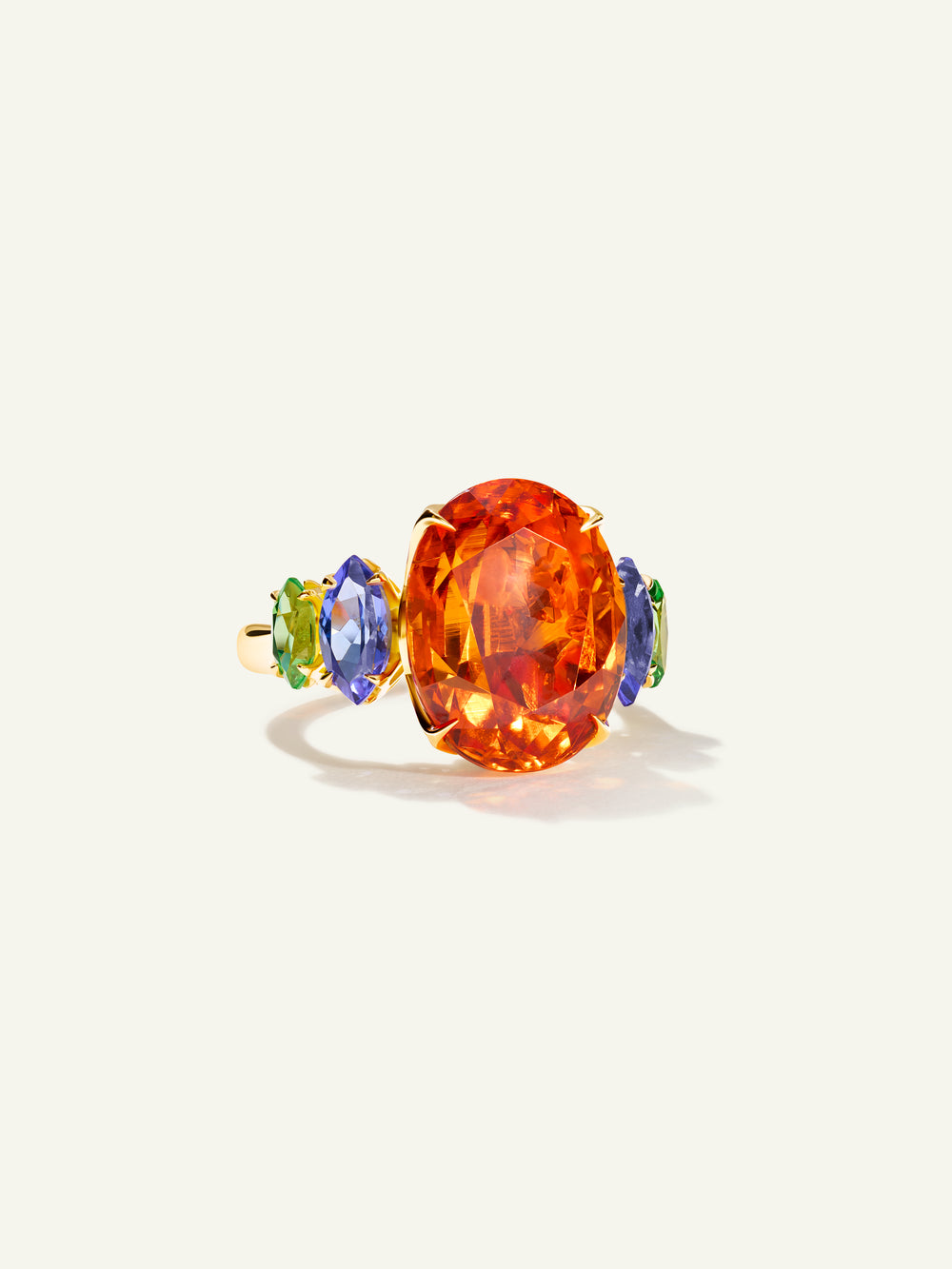 GLAMOUR Ring with Mandarin Garnet and Tanzanites