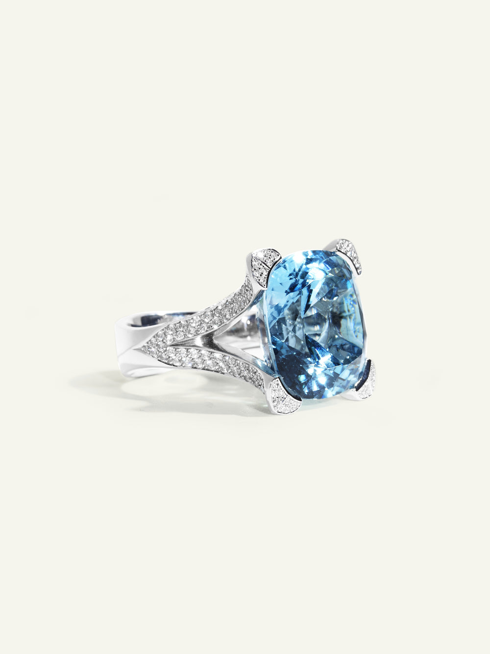 Ring LILY Solitaire Aquamarine