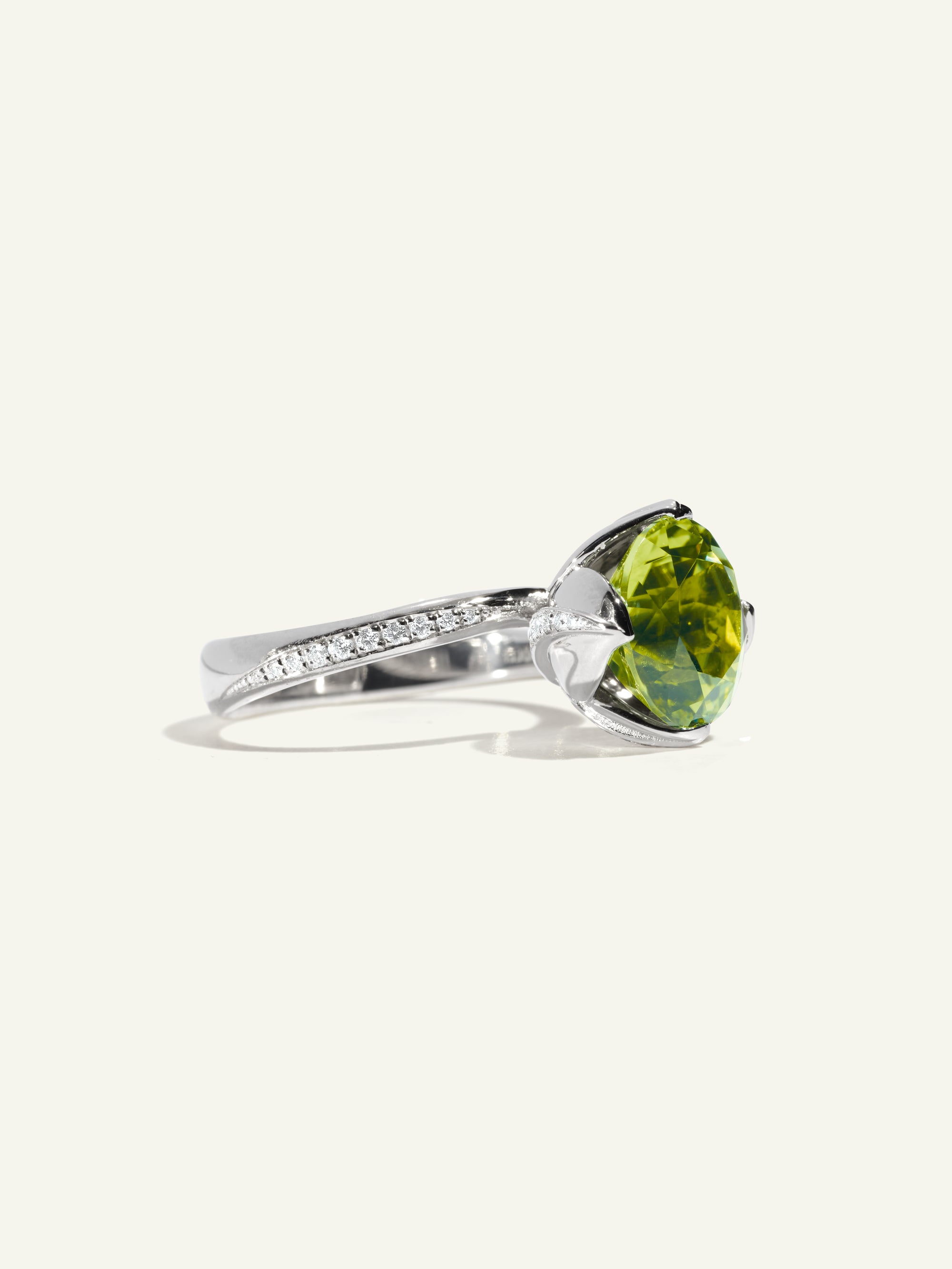 Ring TULIP with Mint Tourmaline 