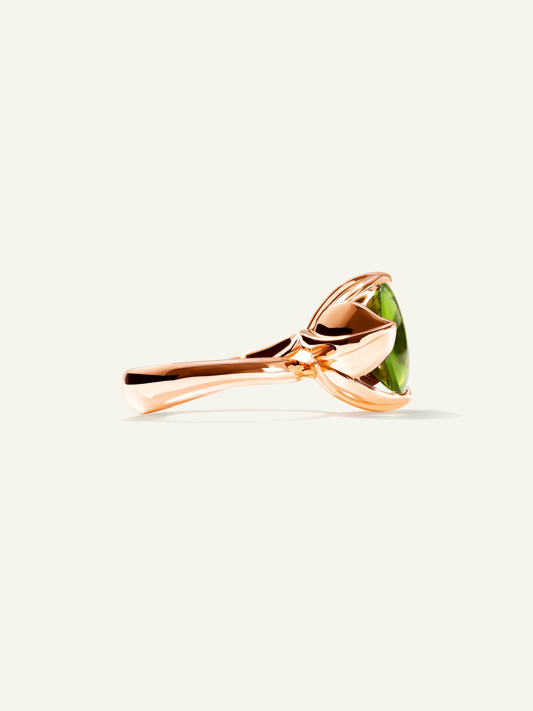 TULIP Large Ring mit Peridot