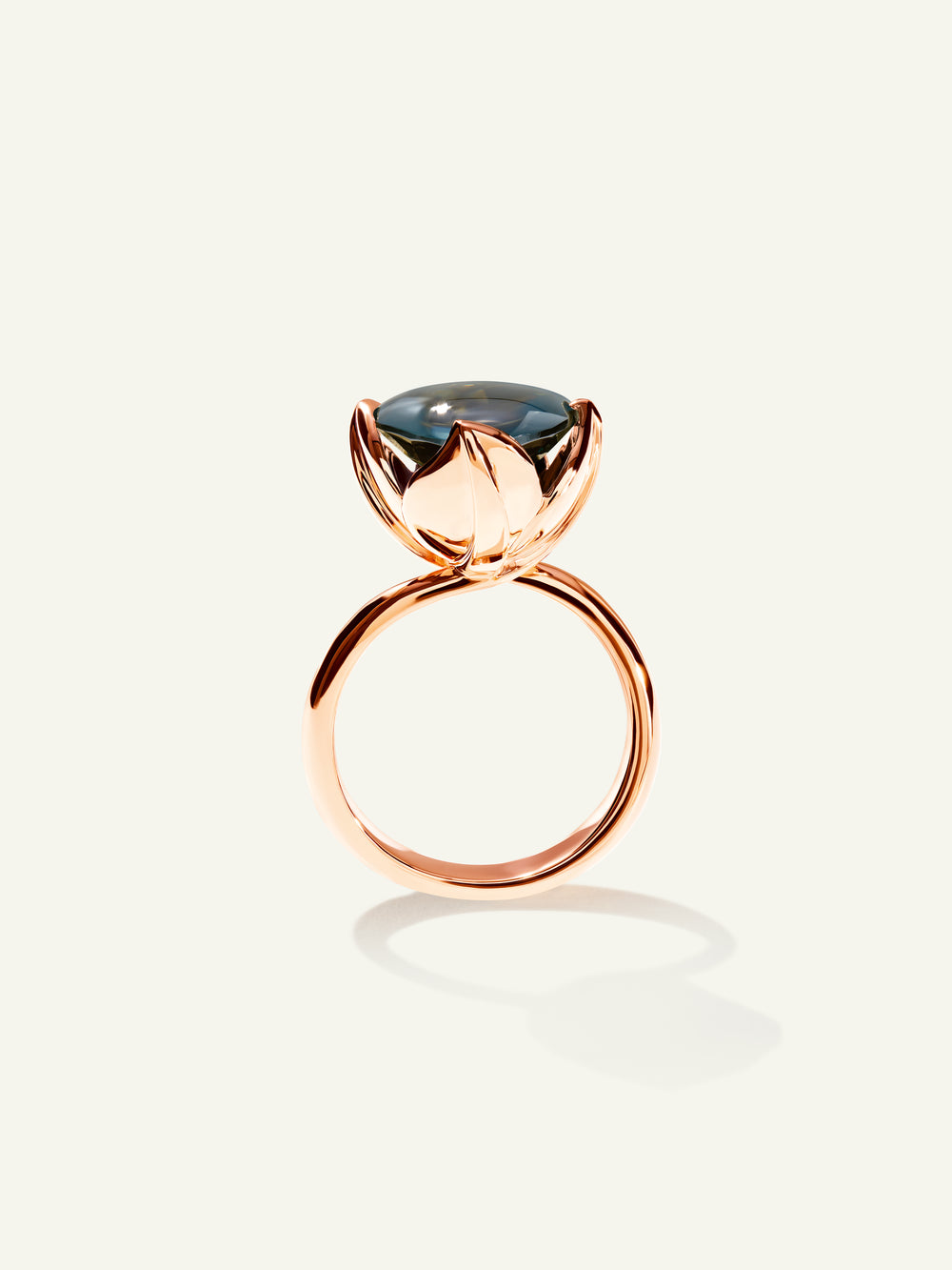 R-TUL-l-ToLo-rg | TULIP Ring Large with London Topaz