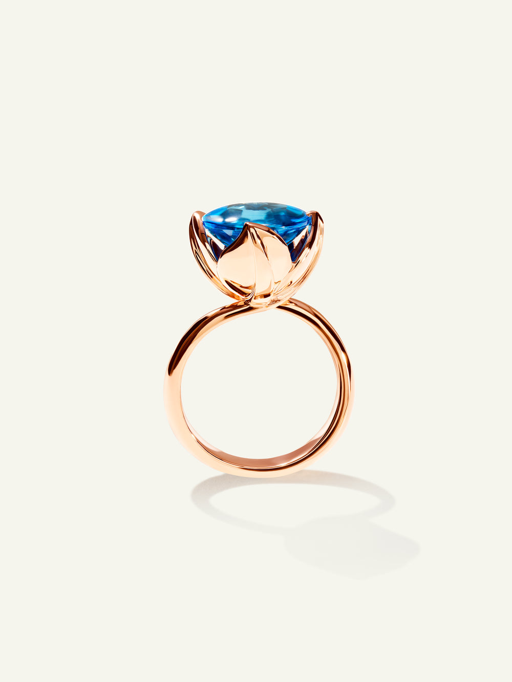 R-TUL-l-ToSw-rg | TULIP Ring Large with Swiss Topaz