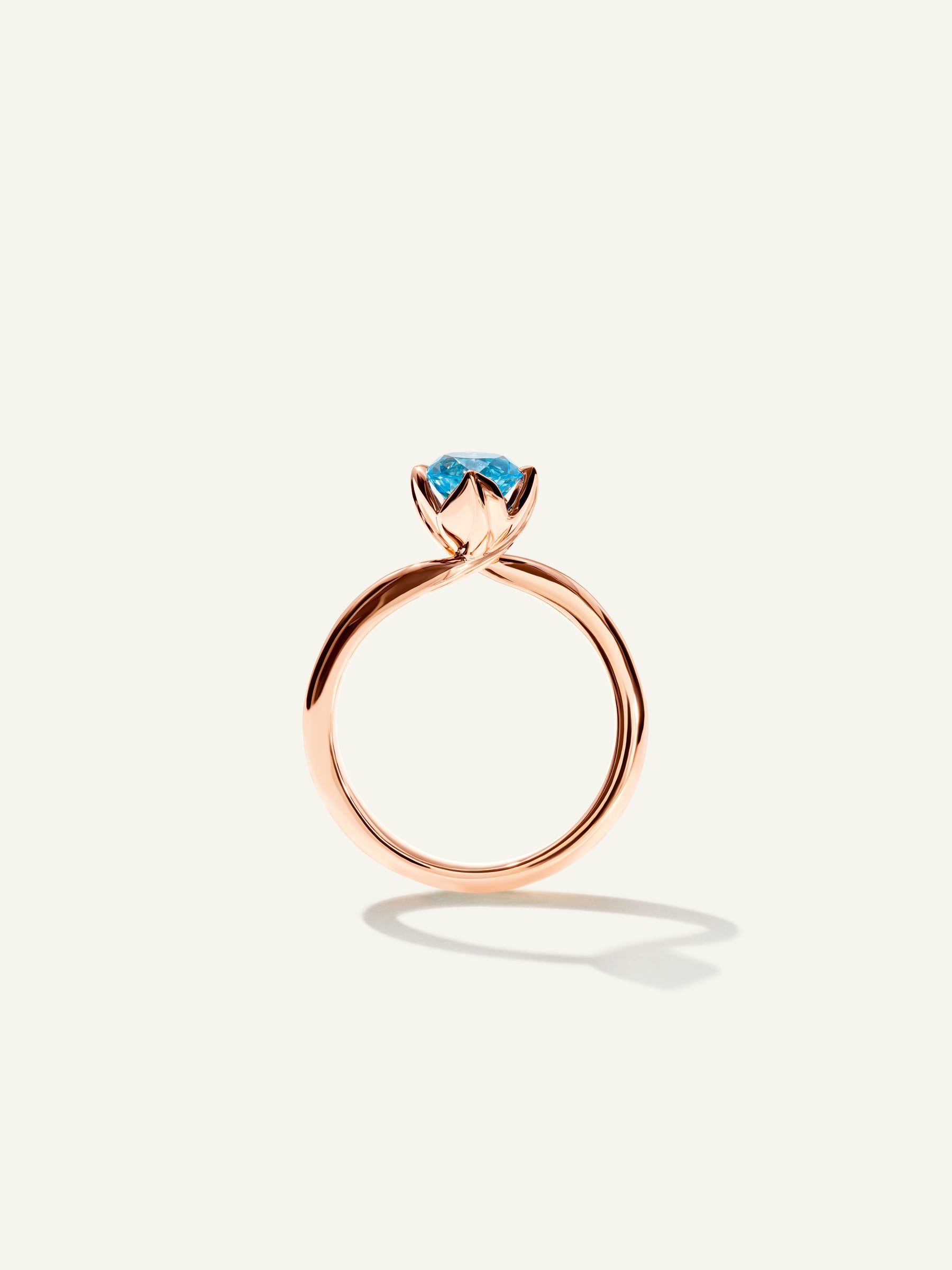 TULIP Ring XS with Swiss Topaz