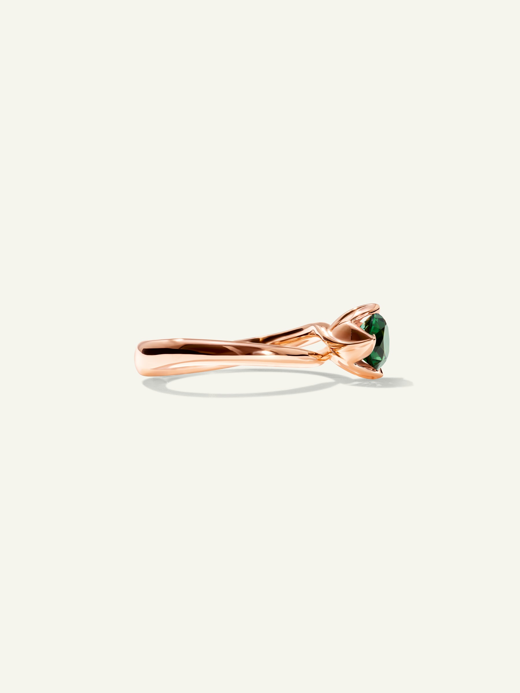 R-TUL-xs-TuGr-rg | TULIP Ring XS with Green Tourmaline